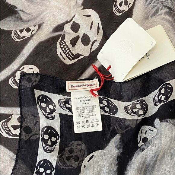 Alexander McQueen Classic Skull Silk Chiffon Scarf - Picture 8 of 9